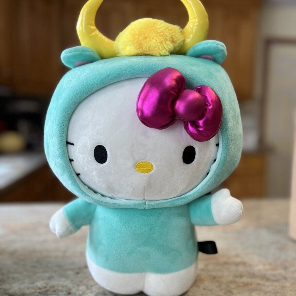 Hello Kitty Star Sign Zodiac Taurus 13" Plush Toy Sanrio KidRobot Twinkle 2021